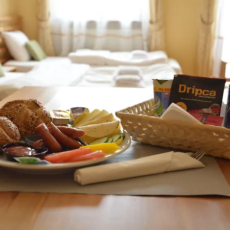 Wenderedu Business Center 3*