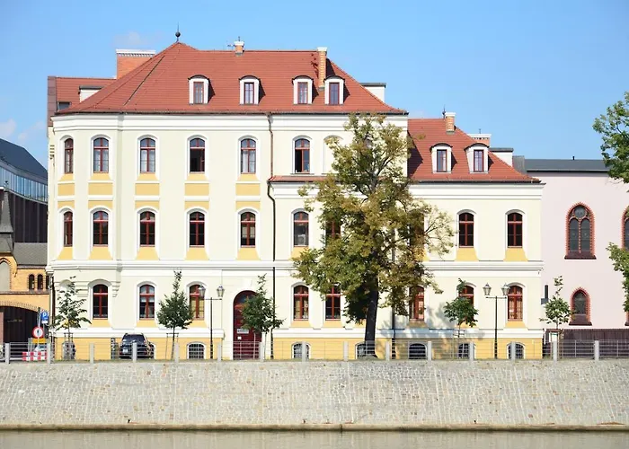 Panzió Wenderedu Business Center