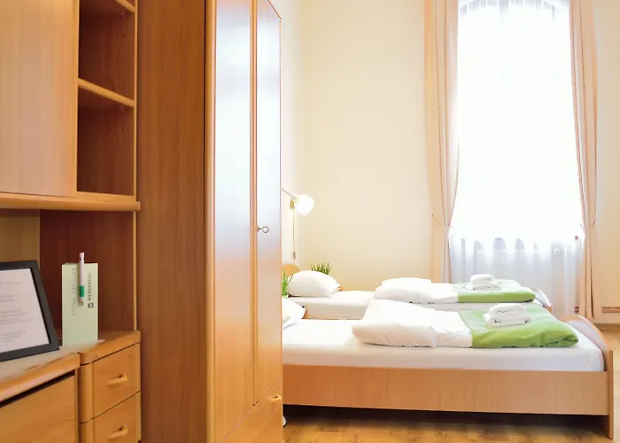 Panzió Wenderedu Business Center