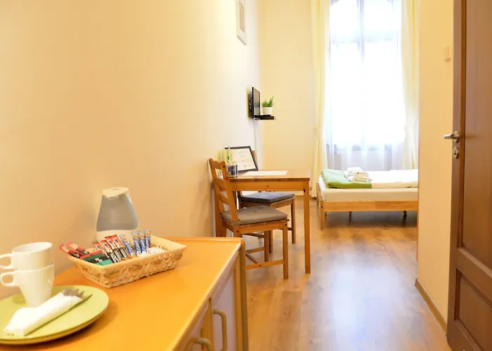 Wenderedu Business Center Panzió 3*