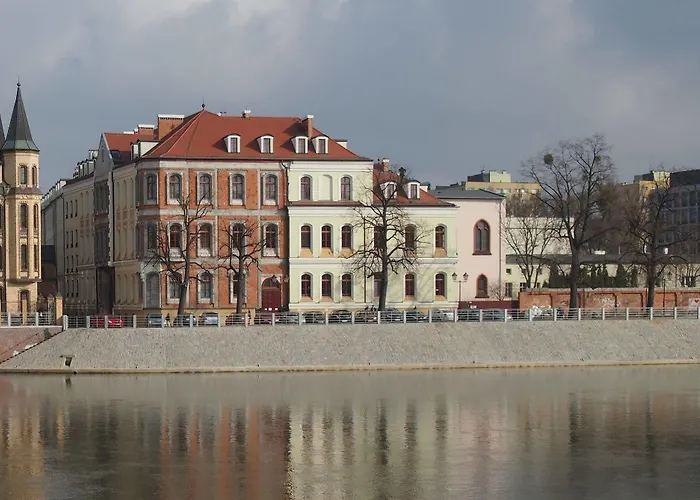 Wenderedu Business Center Panzió 3*