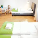 Wenderedu Business Center فندق مبيت وإفطار فروتسواف