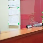 فندق مبيت وإفطار Wenderedu Business Center فروتسواف