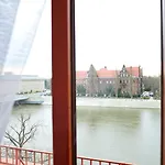 Wenderedu Business Center 3*