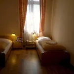 Wenderedu Business Center 3*