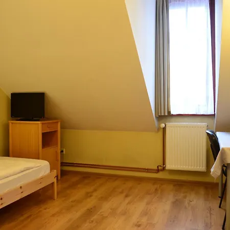 Wenderedu Business Center Panzió