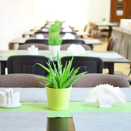 Wenderedu Business Center 3*