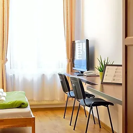 Nocleg ze śniadaniem Wenderedu Business Center