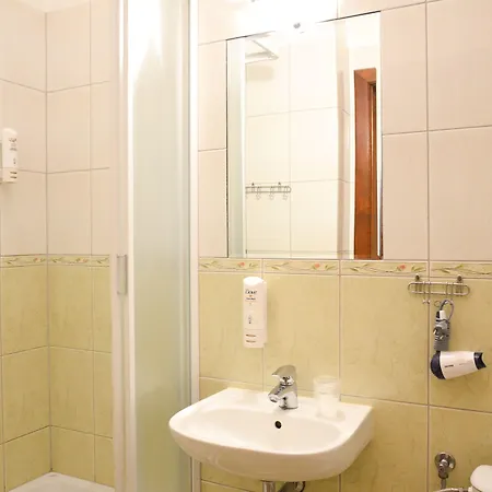 Bed & Breakfast Wenderedu Business Center 3*