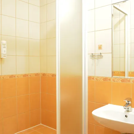 Bed & Breakfast Wenderedu Business Center 3*
