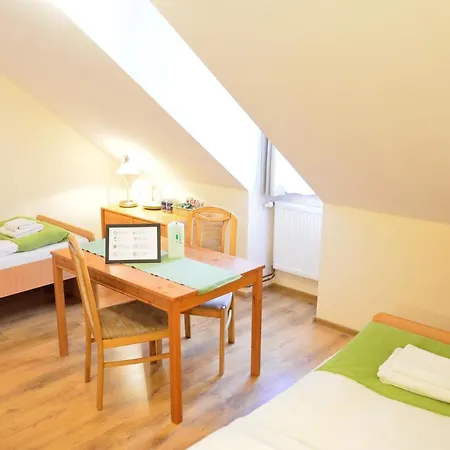 Wenderedu Business Center 3*